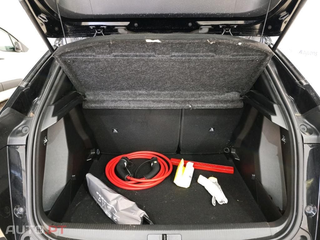 Peugeot E-2008 54 kWh Active