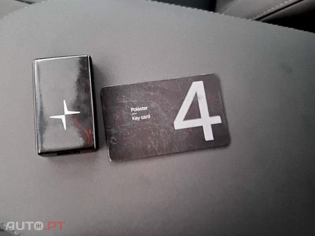 Polestar 4 Base