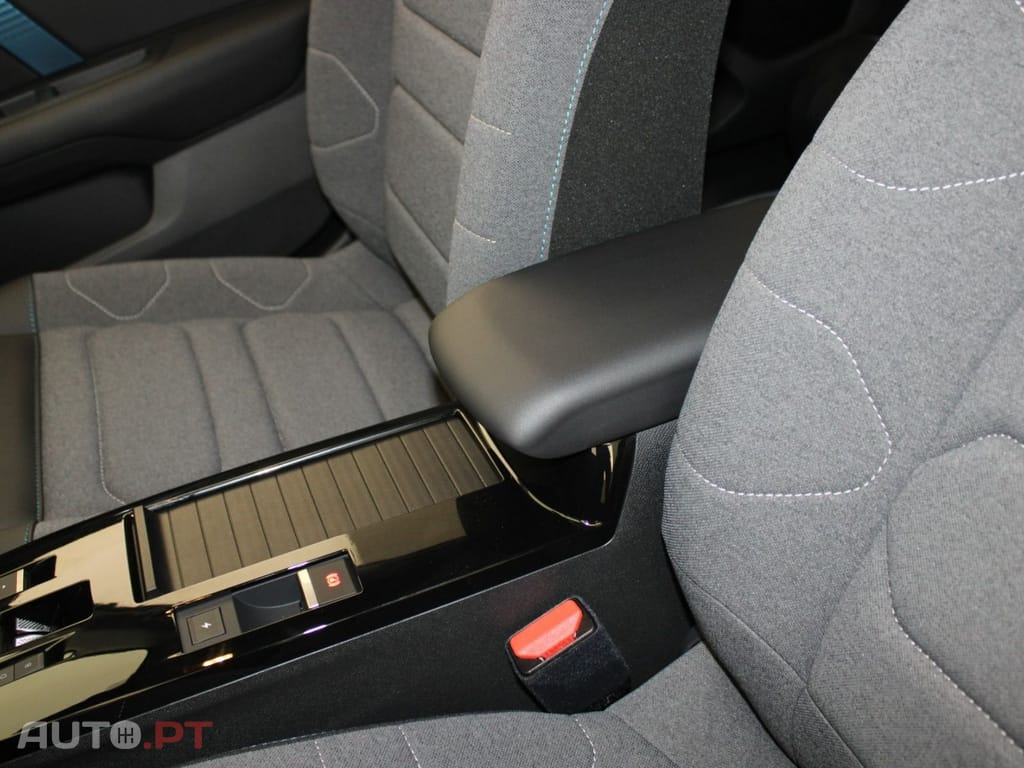 Citroen e-C4 X FEEL PACK I.V.A DEDUTÍVEL