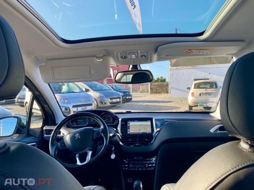 Peugeot 2008 FELINE TITANE 1.2 e-THP