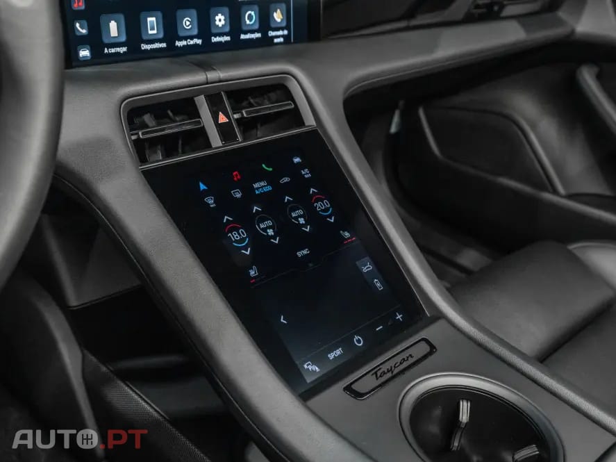 Porsche Taycan 4
