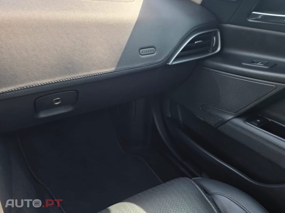 Jaguar XE 2.0 D Prestige