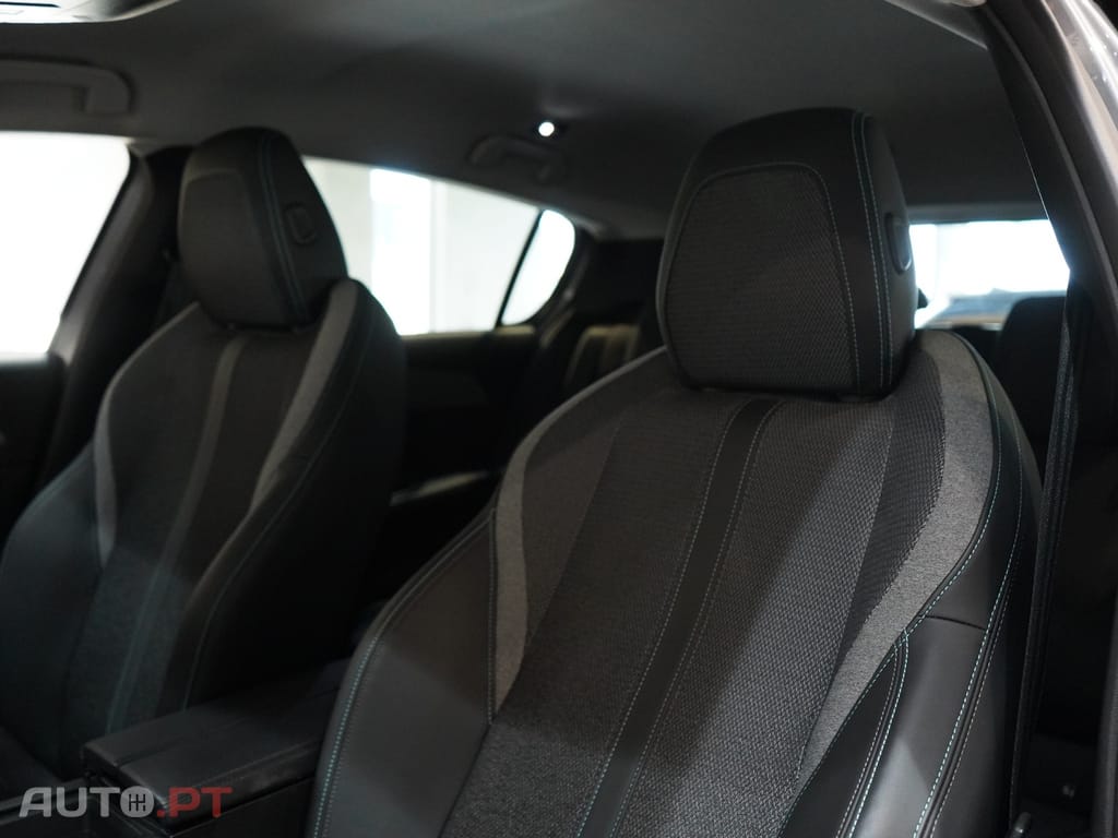 Peugeot 308 1.2 PureTech Allure EAT8