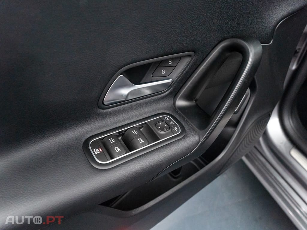 Mercedes-Benz CLA 250 e Shooting Brake Style Plus