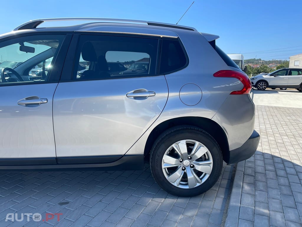 Peugeot 2008 1.2 PureTech Style