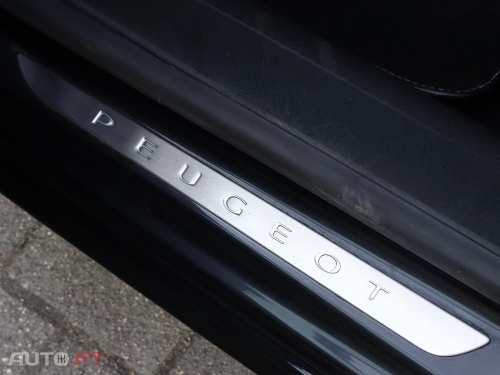 Peugeot 208 1.2 PureTech GT Line EAT6