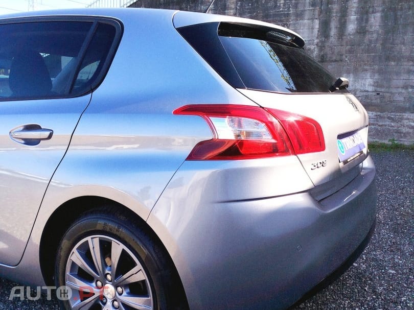 Peugeot 308 1.2 PureTech Style