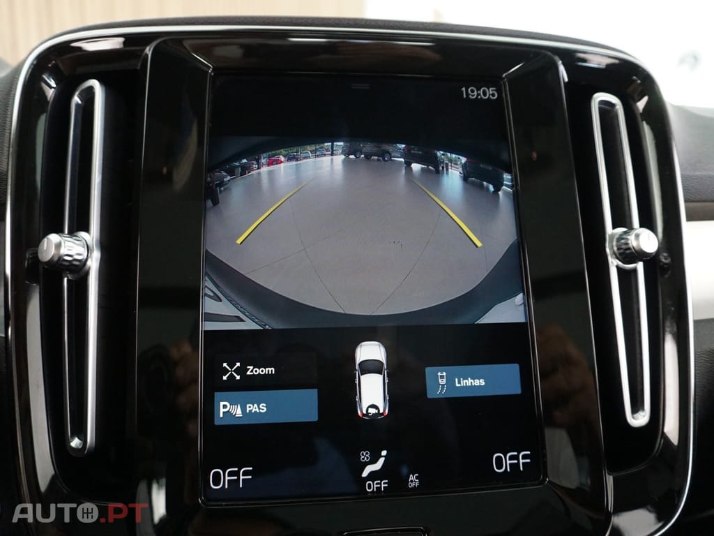 Volvo XC40 T2 Momentum Pro