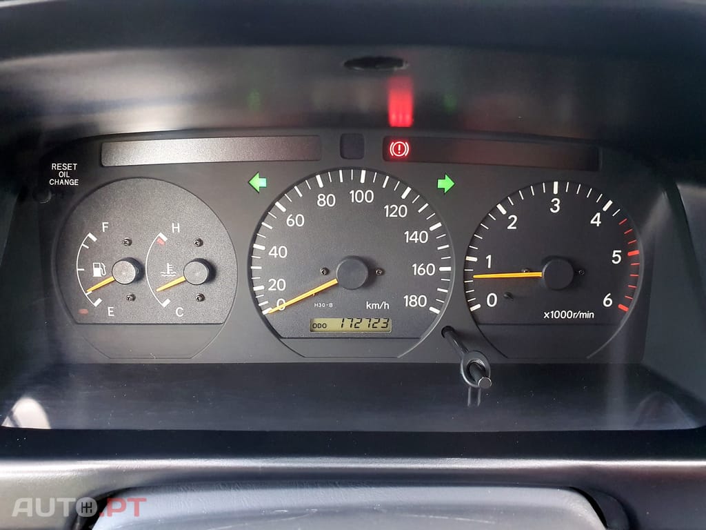 Toyota HiAce 2.5 D-4D Curto 2.8T