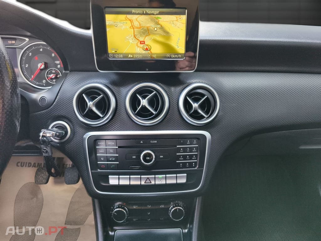 Mercedes-Benz A 180 d AMG Line