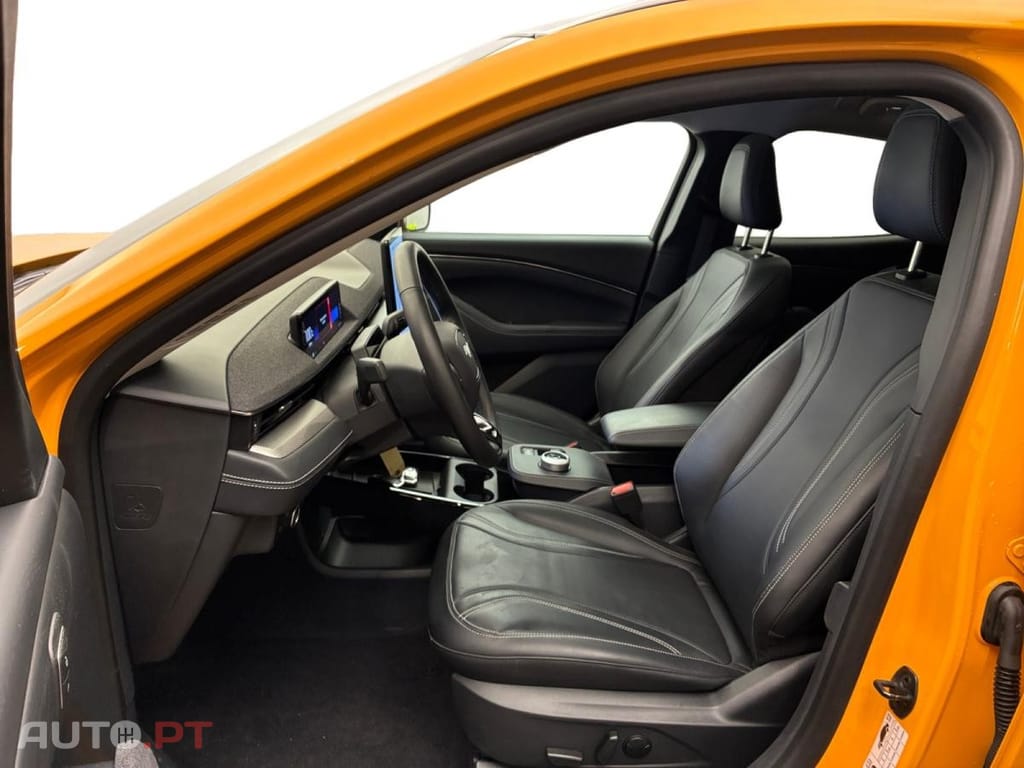 Ford Mustang Mach-E Standard Range