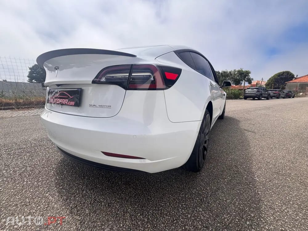 Tesla Model 3 Long Range AWD Dual Motor Performance