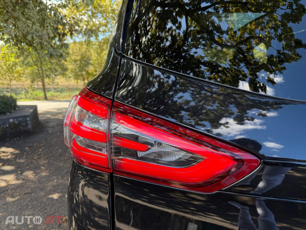 Ford S-Max 2.0 TDCi Vignale Powershift