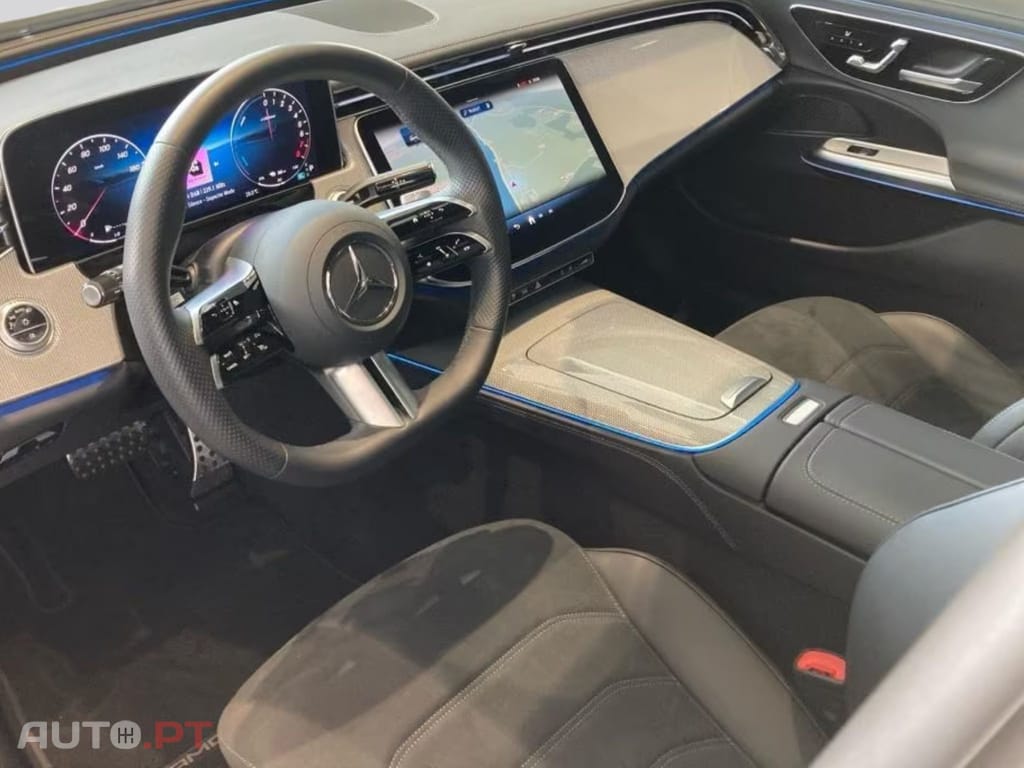 Mercedes-Benz E 300 I.V.A DEDUTIVEL e AMG-Line