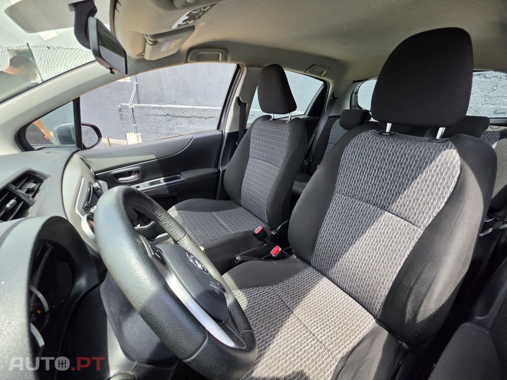 Toyota Yaris 1.0 VVT-i Comfort+Navi