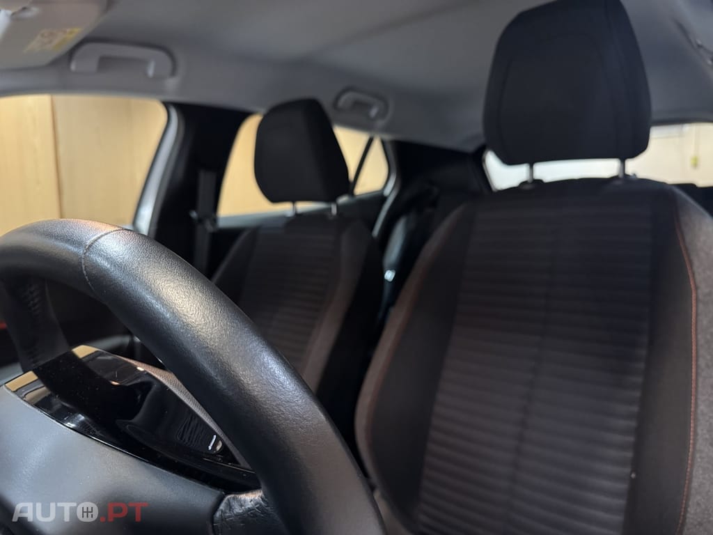 Peugeot 2008 1.5 BlueHDi Active Pack