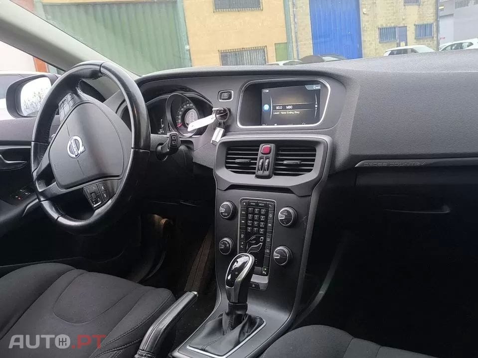 Volvo V40 Cross Country 1.6 D2 Momentum Powershift