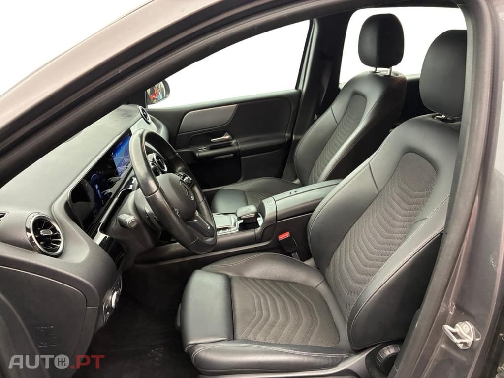 Mercedes-Benz B 180 d 8G-DCT