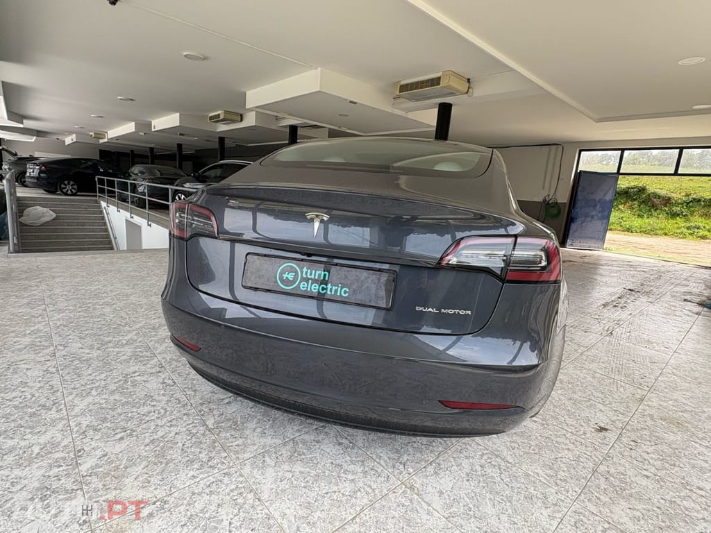 Tesla Model 3 Long-Range Dual Motor AWD