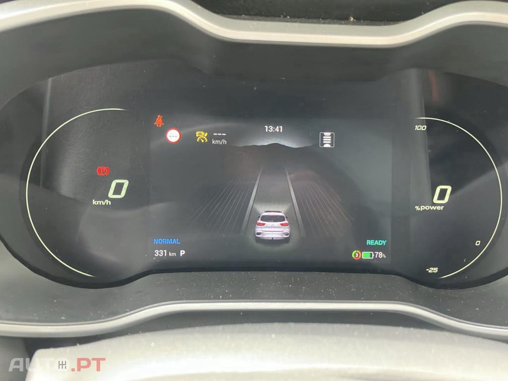 MG ZS EV 72.6 kWh Luxury OBC 11 KW