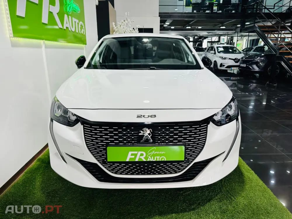Peugeot E-208 50 kWh Style