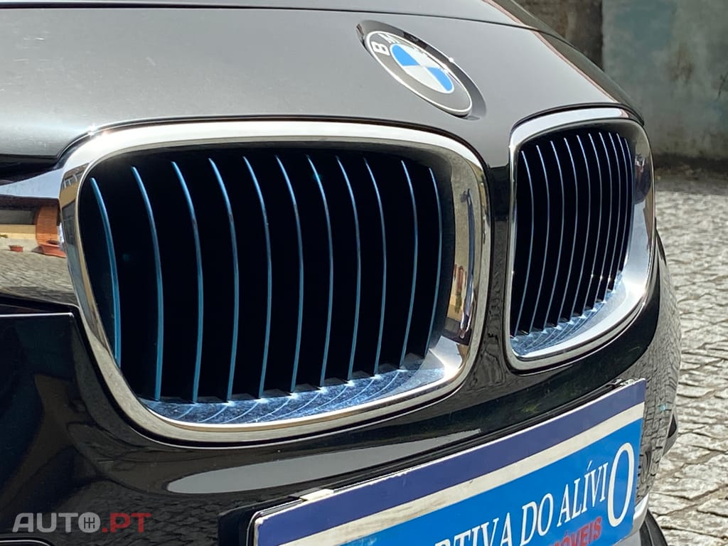 BMW 330 e iPerformace Line Sport Auto
