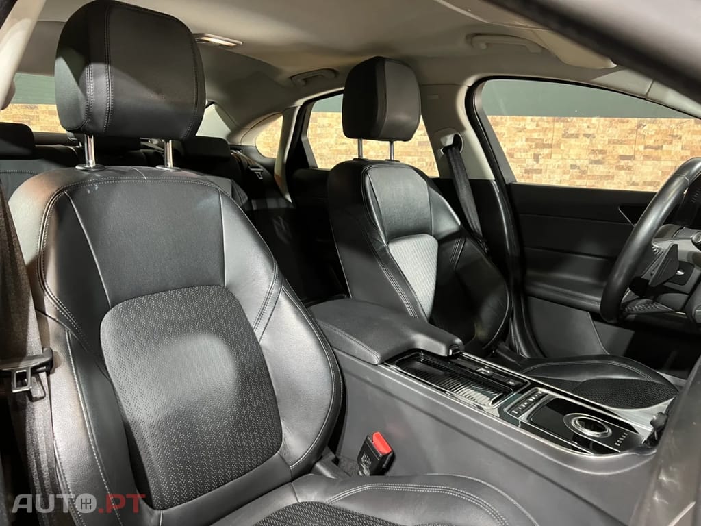 Jaguar XF 2.0 D