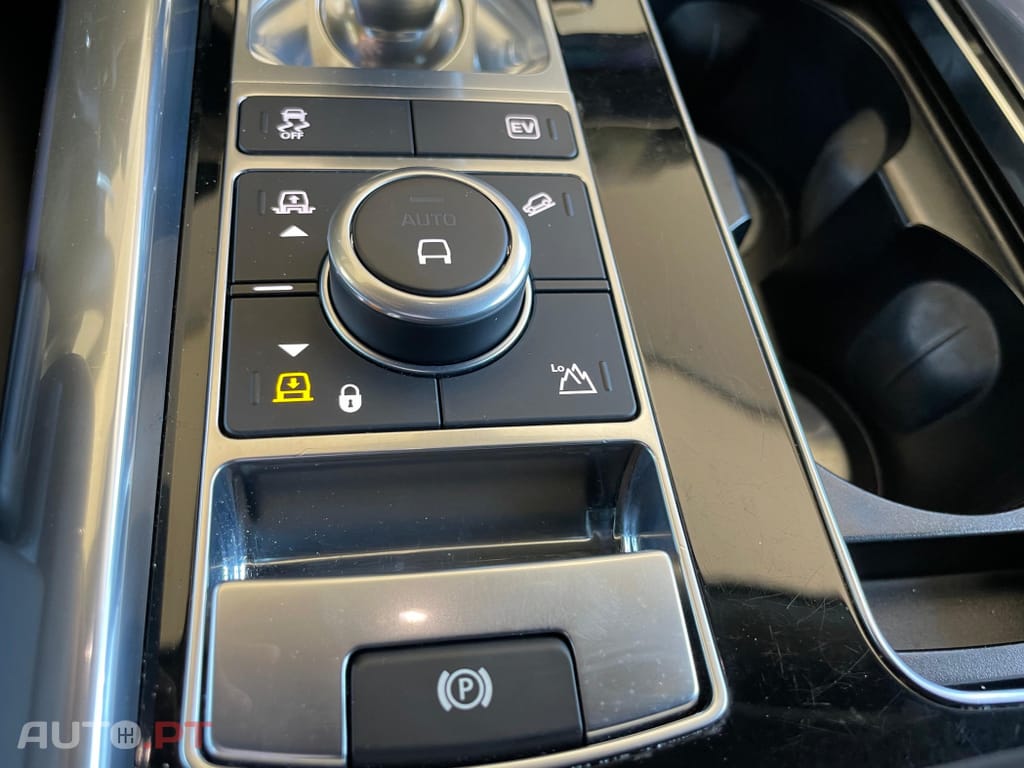 Land Rover Range Rover Sport P400e Hybrid SE