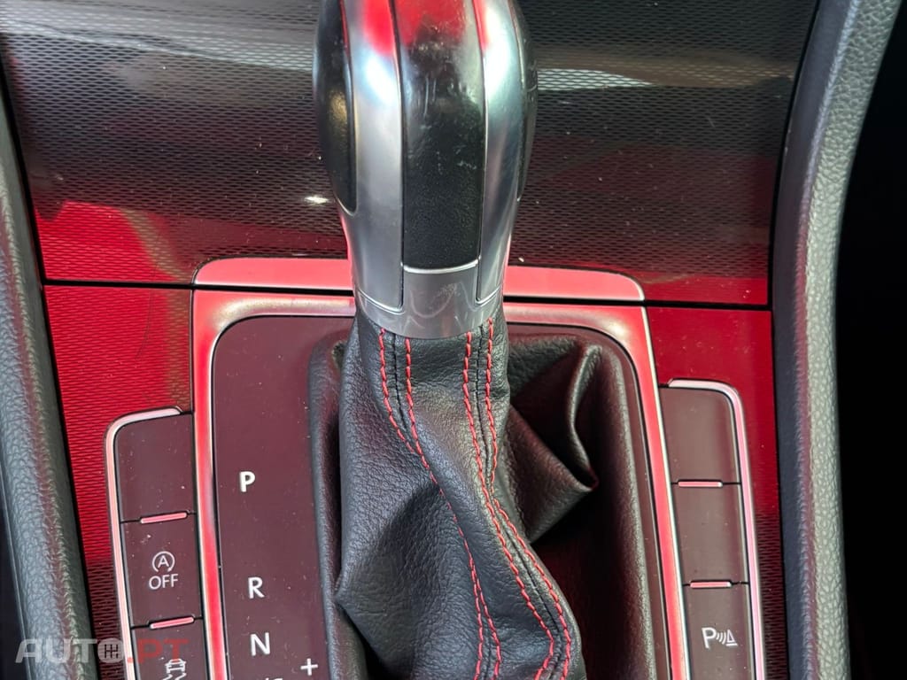 Volkswagen Golf 2.0 TSi GTi DSG Performance