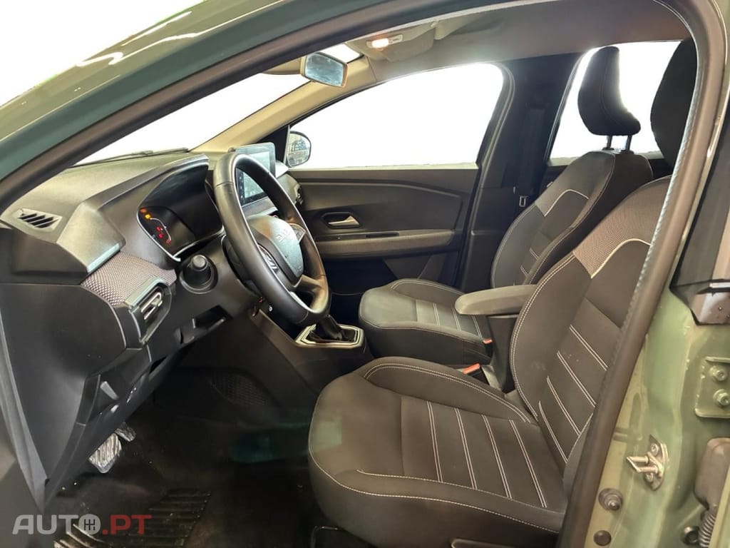 Dacia Jogger 1.6 Hybrid Expression