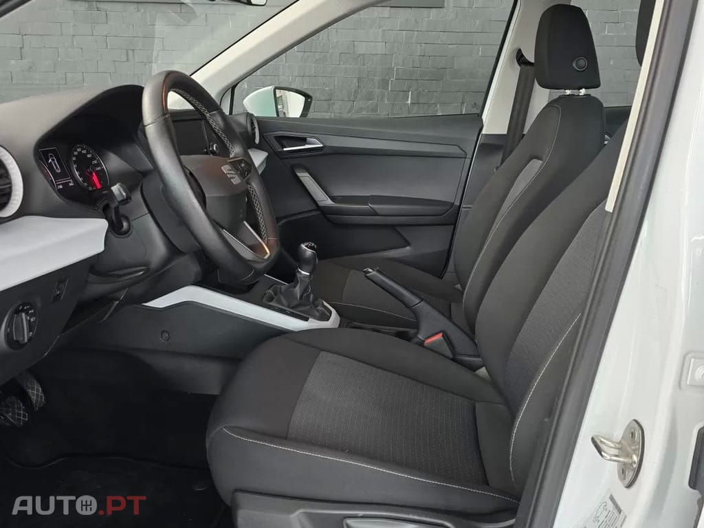 SEAT Arona 1.0 TSI Style — fotografia 13