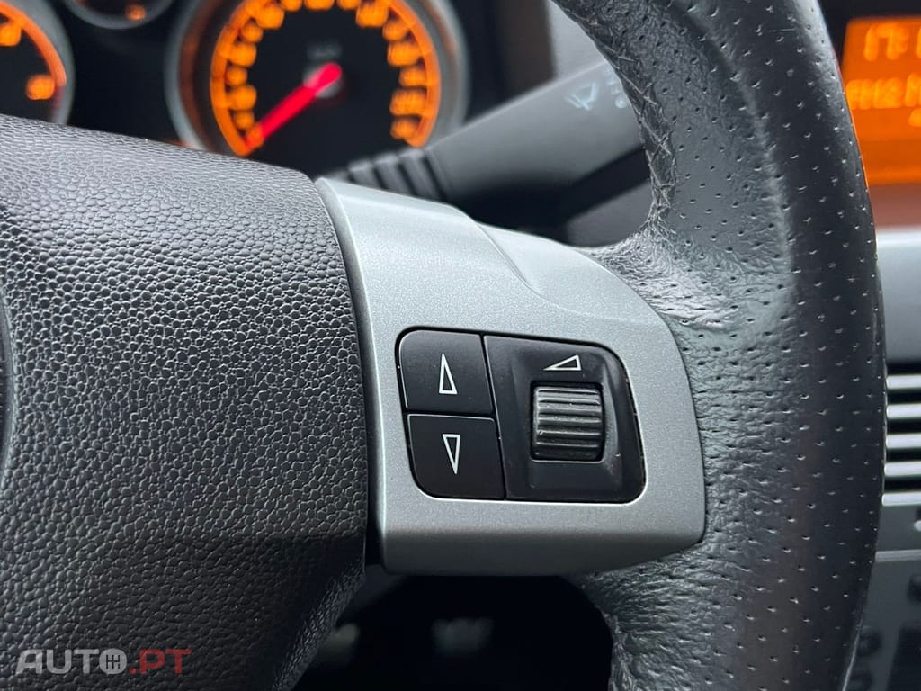 Opel Astra GTC 1.3 CDTi