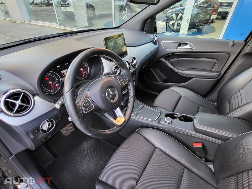 Mercedes-Benz B 220 d Style