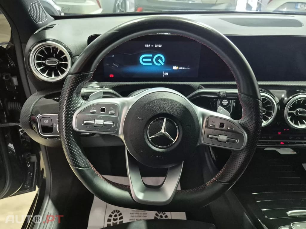 Mercedes-Benz A 250 e AMG Line
