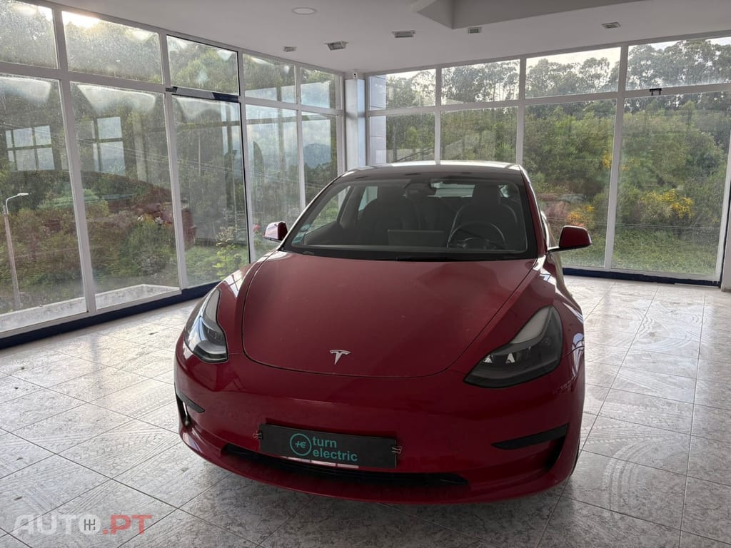 Tesla Model 3 Standard Range Plus RWD