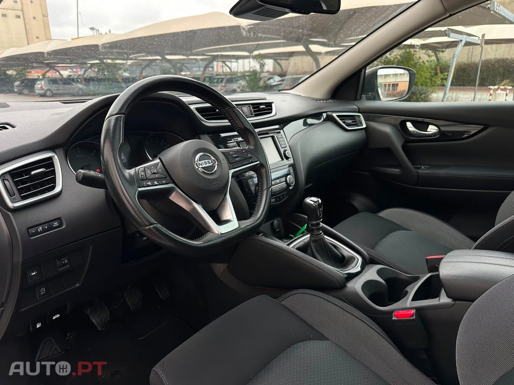 Nissan Qashqai 1.5 dCi N-Connecta J18