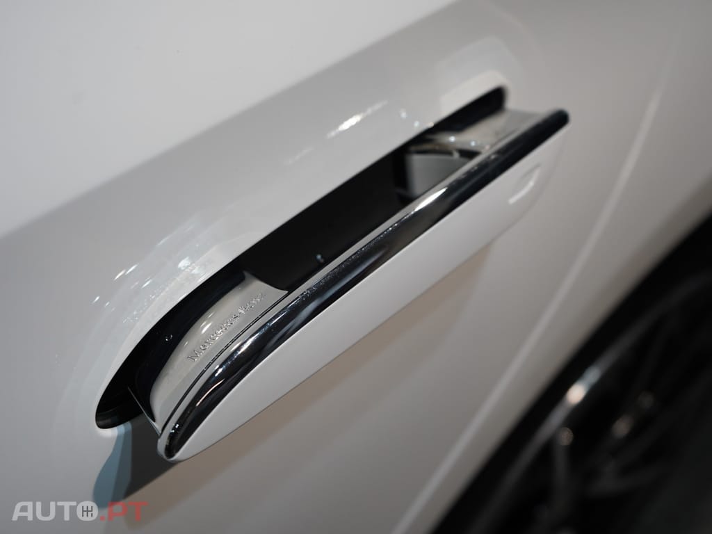 Mercedes-Benz CLA 250 com tecnologia EQ