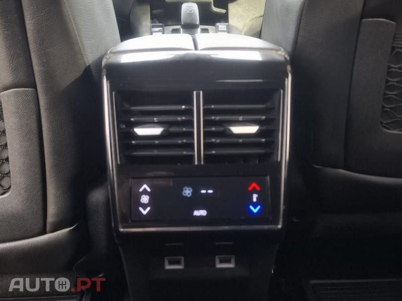 DS DS7 Crossback E-Tense Performance Line EAT8