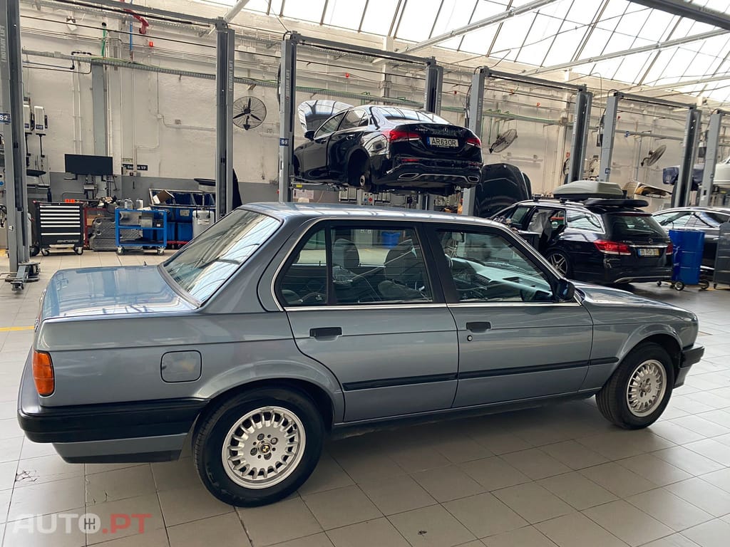 BMW 316 e30