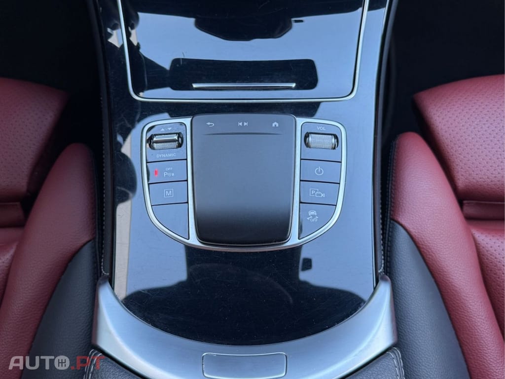 Mercedes-Benz GLC 300 I.V.A DEDUTÍVEL de 4Matic AMG