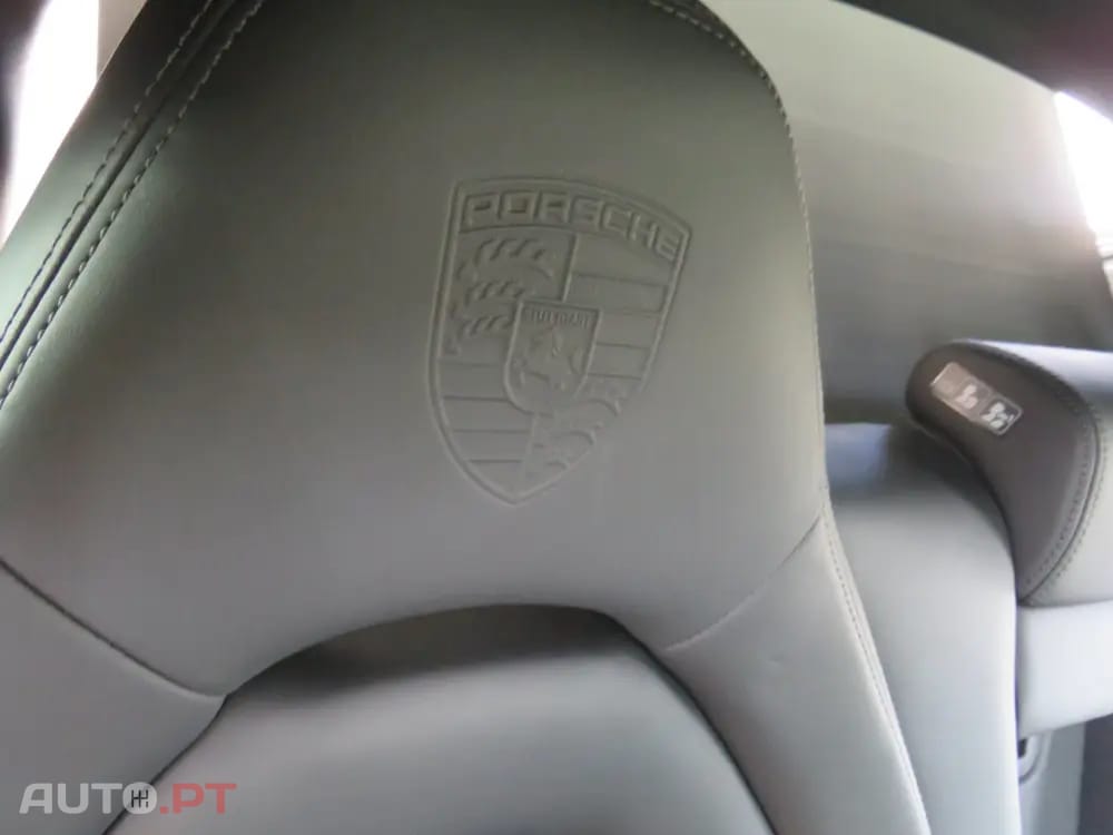 Porsche Panamera 4 E-Hybrid