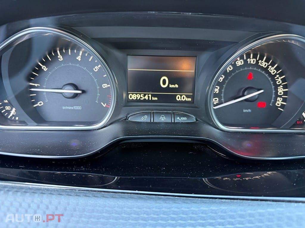 Peugeot 2008 1.2 PureTech Allure