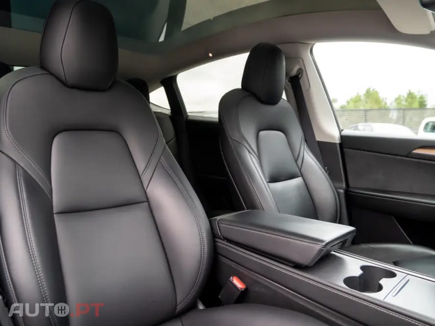 Tesla Model Y Long Range Dual Motor AWD