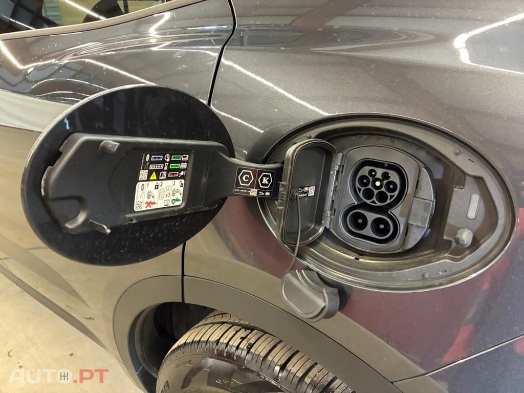 Jaguar E-Pace 1.5 P300e R-Dynamic SE AWD Aut.