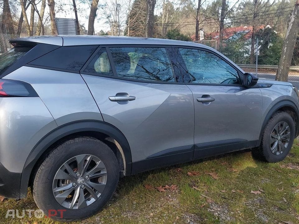 Peugeot E-2008 Active Pack