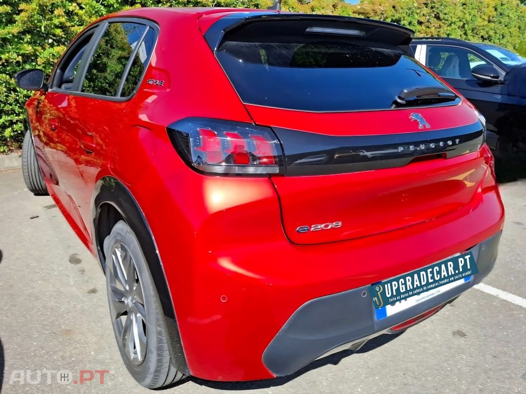 Peugeot E-208 50 kWh Style