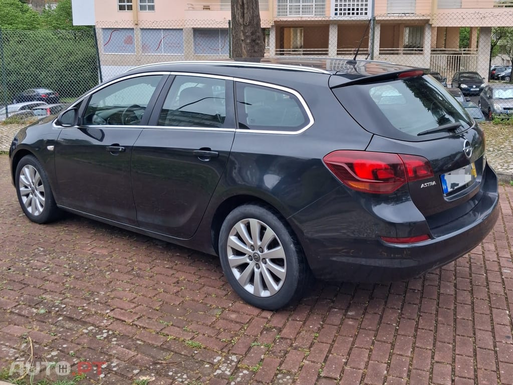 Opel Astra Sports Tourer 1.7 Cdti 2011