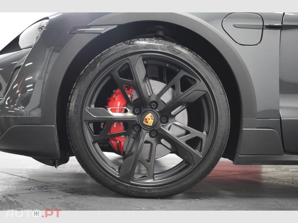 Porsche Taycan 4S