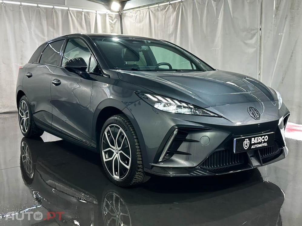 MG MG4 77 kWh Extended Range Luxury