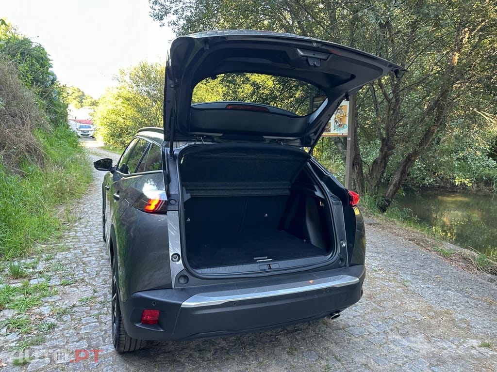 Peugeot 2008 1.5 BlueHDi Allure EAT8